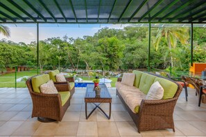 Property grounds - Villa Cascada Luxury Riverfront Retreat, Villa Cascada Riverfront Pickleball Resort (Puerto Vallarta)