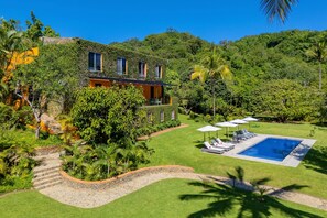 Exterior - Villa Cascada Luxury Riverfront Retreat, Villa Cascada Riverfront Pickleball Resort (Puerto Vallarta)