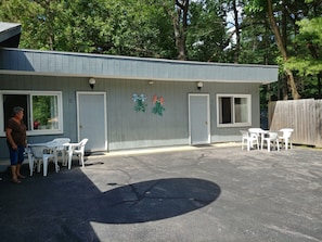 Exterior - Lake Aire Motel (Wisconsin Dells)