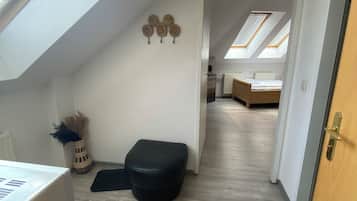 基本雙人房 (Nr. 7) | 書桌、手提電腦工作空間、免費嬰兒床、免費 Wi-Fi