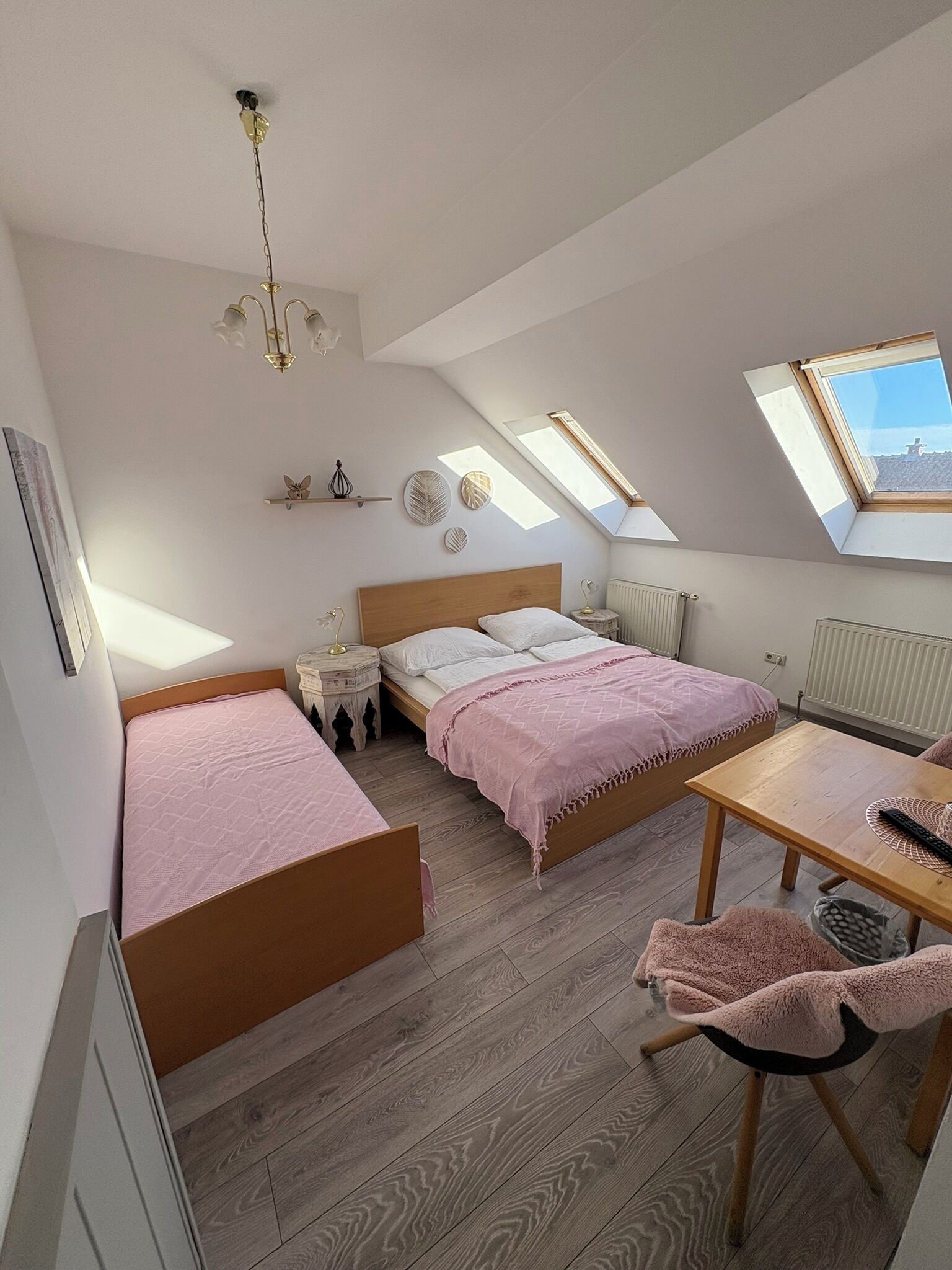 Basic Double Room (Nr. 4) | Desk, laptop workspace, free cribs/infant beds, free WiFi