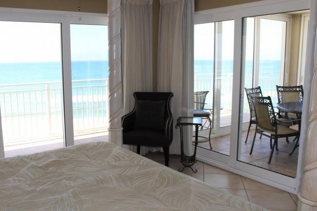 Deluxe Condo, 3 Bedrooms | Iron/ironing board, individually decorated, individually furnished