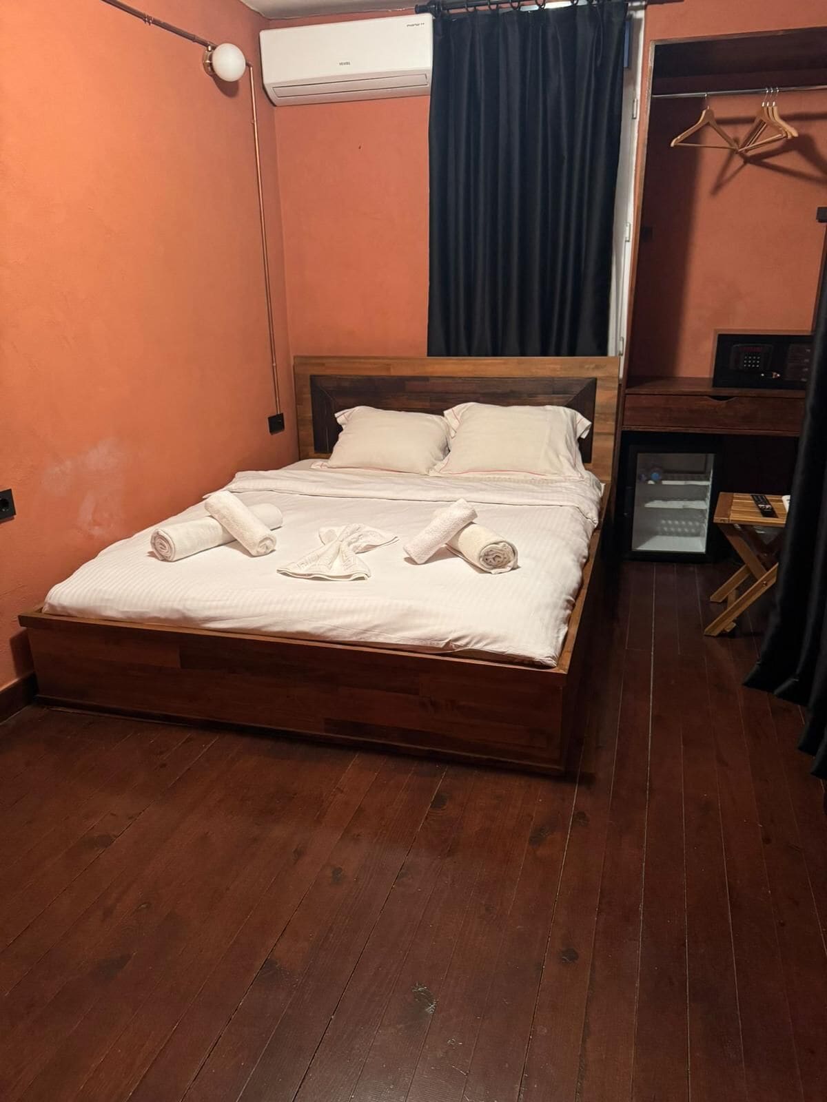 Standard-Doppelzimmer | Italienische Bettbezüge von Frette, hochwertige Bettwaren