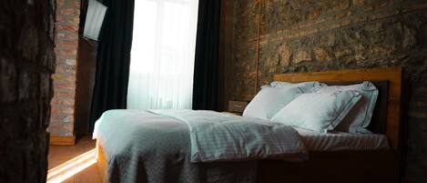 Frette Italian sheets, premium bedding, down duvets, Select Comfort beds