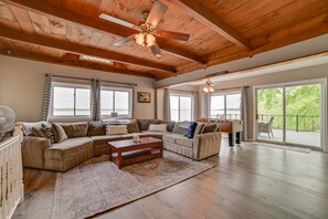 TV, fireplace, video game console, DVD player - Cayuga Lake Retreat in Seneca Falls w/ Dock! (Seneca Falls)