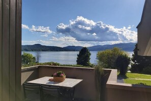 Outdoor dining - Bnbook-La Casa sul Lago Maggiore (Ispra)