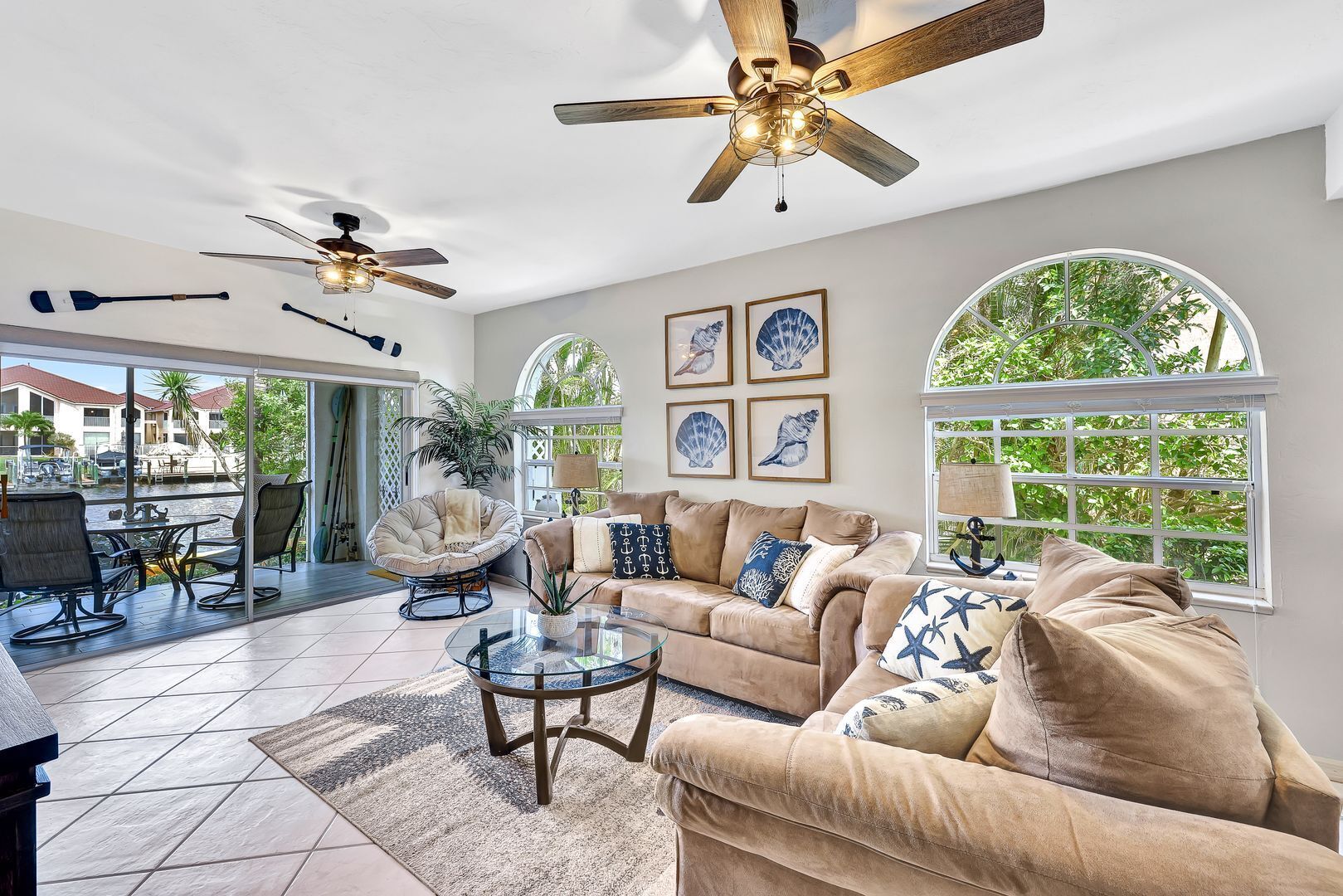 Smart TV, fireplace, video games, DVD player