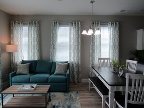 TV - Stay & Play Sports Travel, New Construction, Pet Friendly, Covered Parking  (Myrtle Beach)