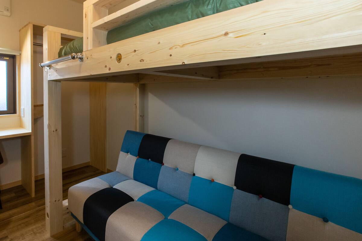 Habitación con 2 camas individuales, para no fumadores, baño compartido | Wifi gratis y ropa de cama