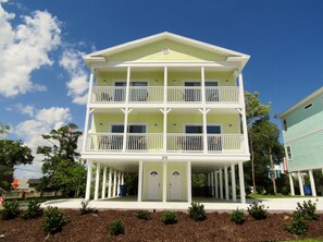 Exterior - New Construction, Pet Friendly, Stay & Play Sports Travel
Covered Parking (Myrtle Beach)