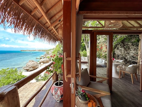 Honeymoon Room, 1 Bedroom, Sea View | Egyptian cotton sheets, premium bedding, in-room safe, desk. The Korowai