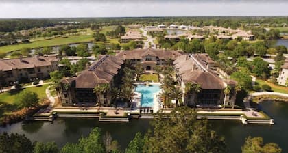 Relaxing Oasis Studio w Resort Pool/Hottub on Golf Course