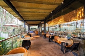 Restaurant - Midea Egret Lake Car Theme Hotel (Foshan)