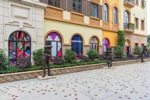 Property grounds - Midea Egret Lake Car Theme Hotel (Foshan)