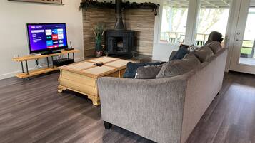 Smart TV, chimenea y servicios de streaming