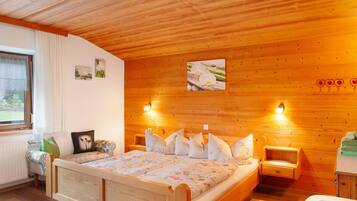 3 bedrooms, free WiFi, bed sheets