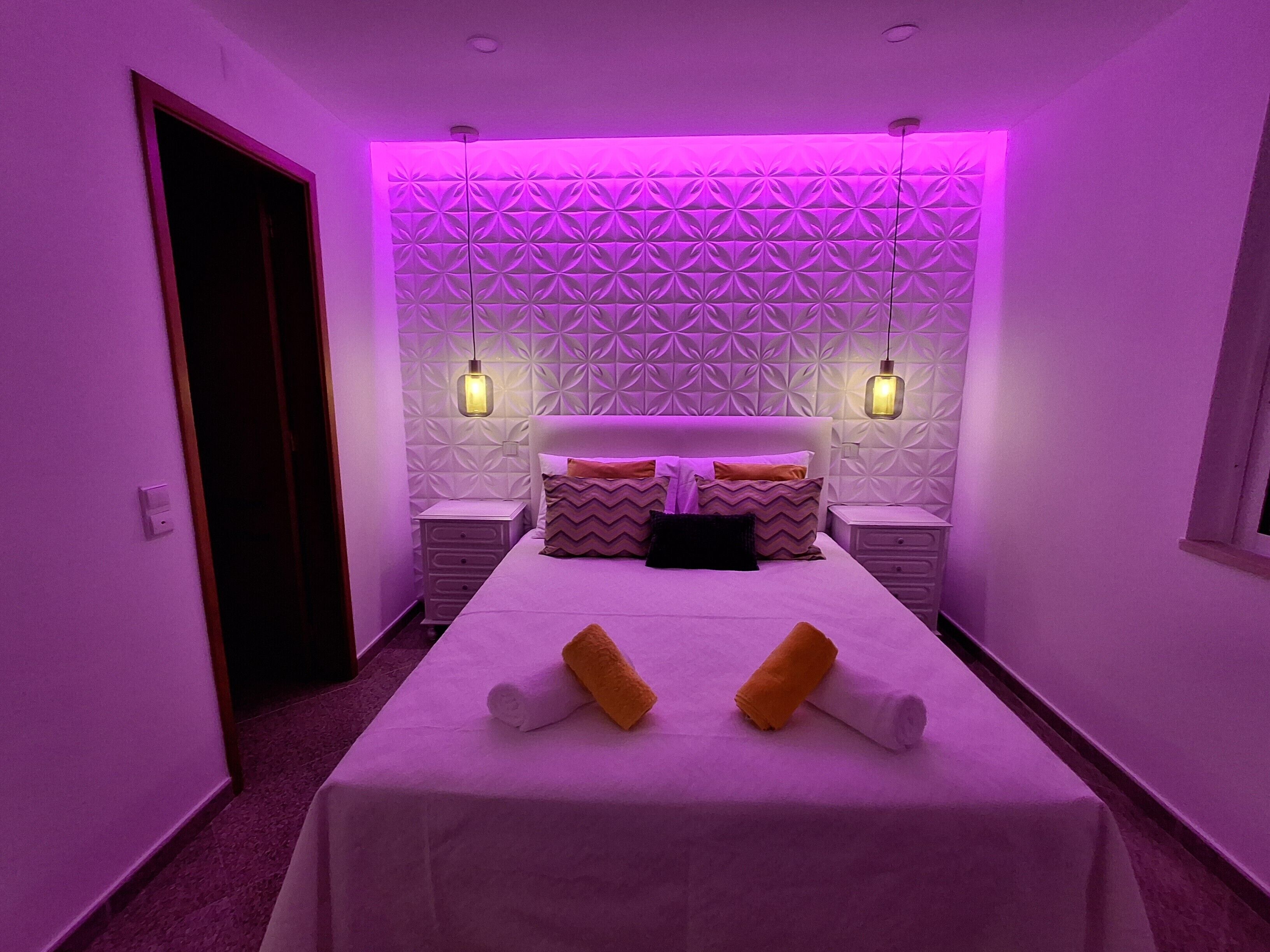 4 camere, ferro/asse da stiro, Wi-Fi gratuito, lenzuola