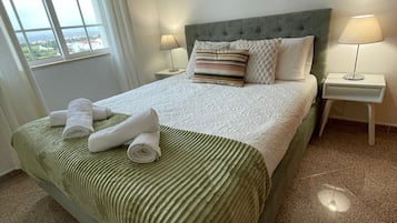 4 Schlafzimmer, Bügeleisen/Bügelbrett, kostenloses WLAN, Bettwäsche