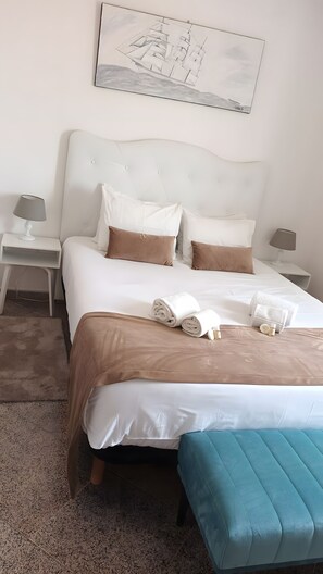 4 bedrooms, iron/ironing board, free WiFi, bed sheets