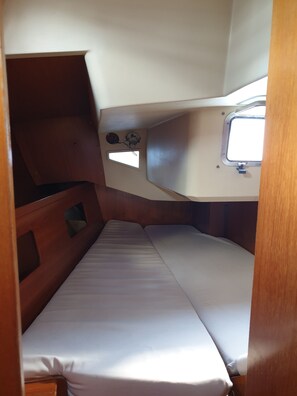2 bedrooms, free WiFi, bed sheets, wheelchair access
