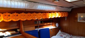 2 bedrooms, free WiFi, bed sheets, wheelchair access
