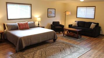 Premium bedding, WiFi, bed sheets