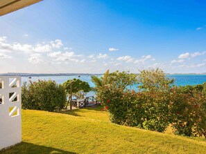 Standard Twin Room | Terrace/patio - 413 Hamahiga Hotel&cafe (Uruma)