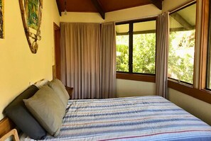 3 bedrooms, bed sheets