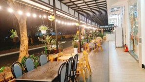 Coffee shop - Hong Lien Hotel (Ho Chi Minh City)