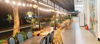 Khách sạn Hồng Liên