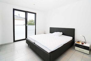 1 Schlafzimmer, Reisekinderbett, WLAN