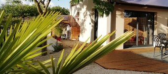 L'Albizia Air-conditioned *** self-catering cottage Private parking and garden 