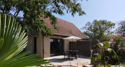 L'Albizia Air-conditioned *** self-catering cottage Private parking and garden