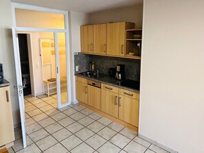 Unclassified image, 5 of 15, button - Atlanta 21 - 70006, Deutschland (Wangerland)