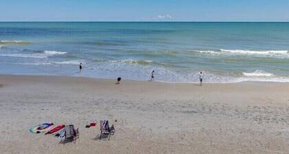 Private Pool! Oceanfront at the end of driveway!!!
