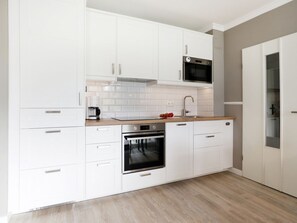 Køleskab, mikrobølgeovn, ovn, opvaskemaskine