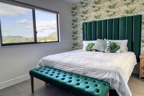 Luxury Room, 3 Bedrooms, 2 Bathrooms