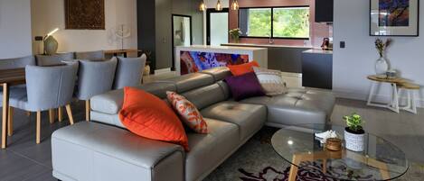 Luxury Room, 3 Bedrooms, 2 Bathrooms | Living area | 55-cm Smart TV with digital channels, TV, iPod dock