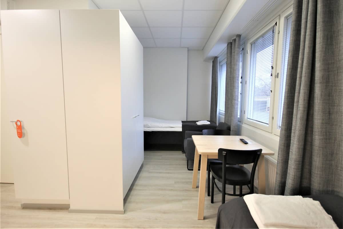 Studio – standard | Skrivebord, blendingsgardiner, strykejern/-brett og wi-fi (inkludert)