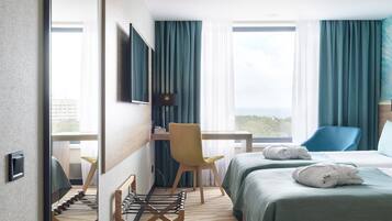 1 bedroom, premium bedding, minibar, in-room safe