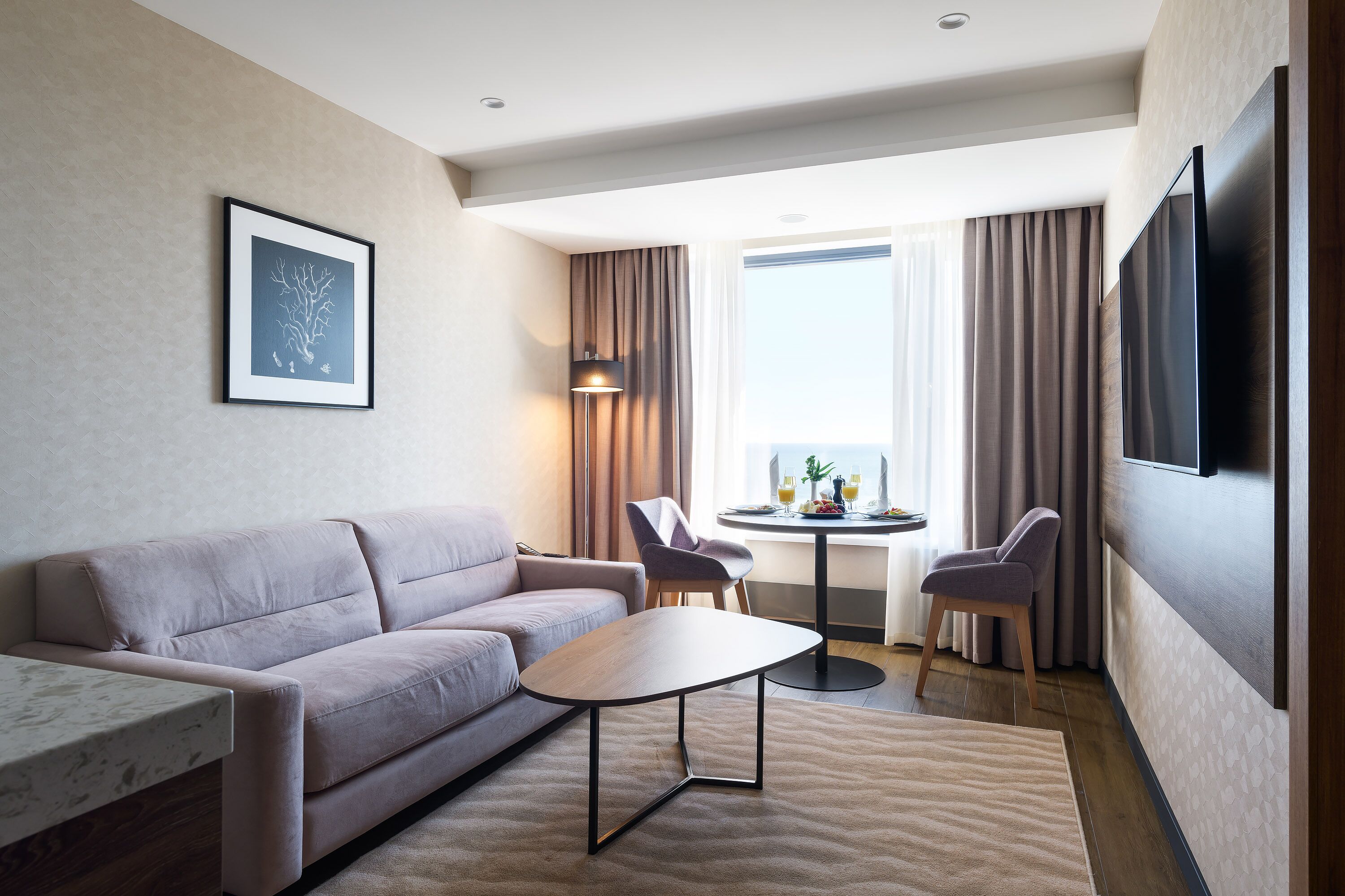 Smart TV, pay movies