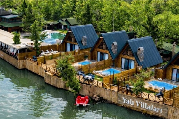 Premium Tree House, 2 Bedrooms, Lake View, Lakeside | Exterior