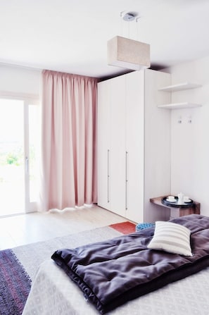 Minibar, Wi-Fi gratuit, draps fournis