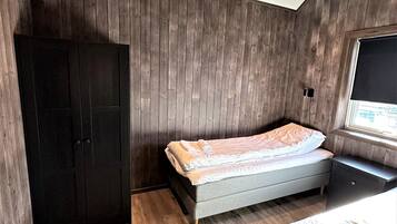 Seaview Rorbu Toft | 1 makuuhuone, yksilöllisesti sisustettu, yksilöllisesti kalustettu