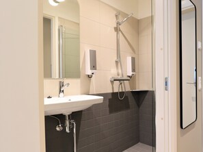 Comfort Apartment | Bathroom | Shower, towels, soap, toilet paper - Forenom Aparthotel Vaasa (Vaasa)