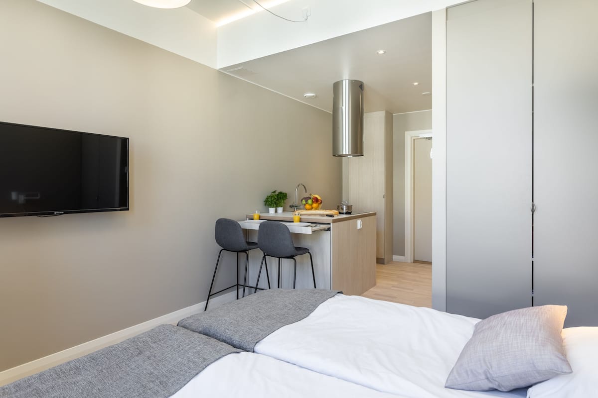 2 habitaciones, decoración personalizada y muebles diferentes