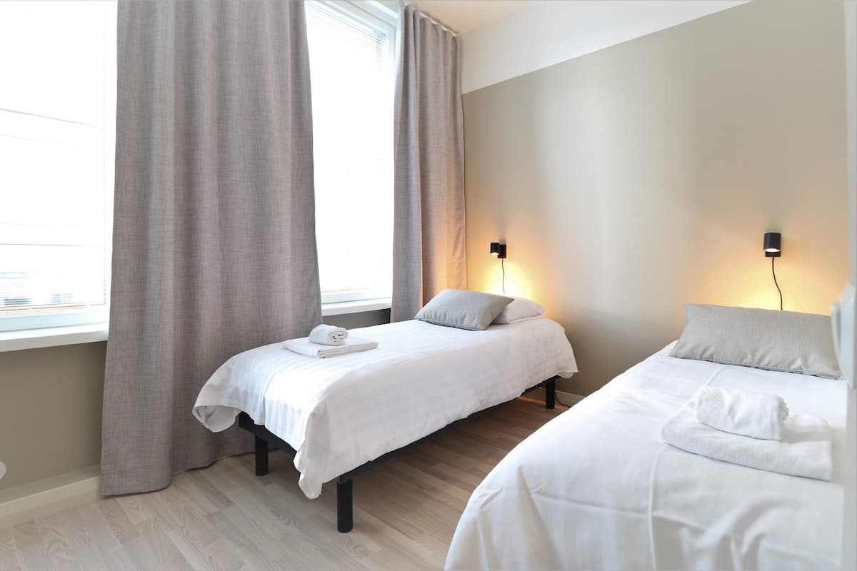 2 habitaciones, decoración personalizada y muebles diferentes