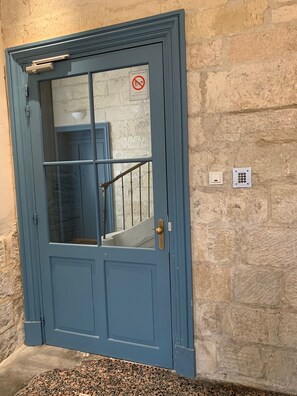 Exterior - The charm of Provence right in the historic center (Avignon)