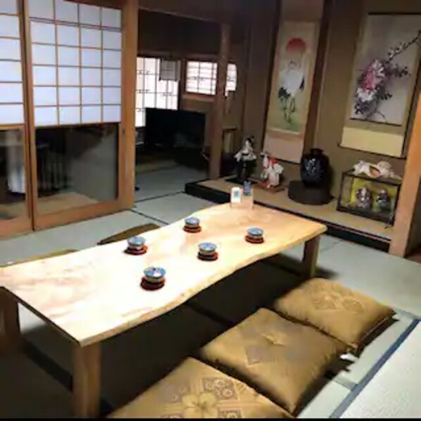 Interior - Yadokari Osaka (Neyagawa)