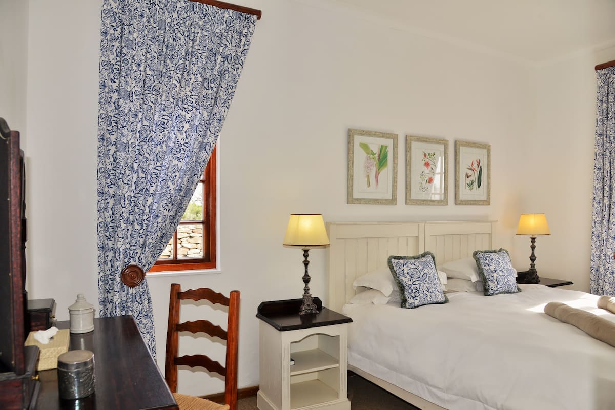 House, 3 Bedrooms (Black Oystercatcher) | 3 bedrooms, iron/ironing board, bed sheets